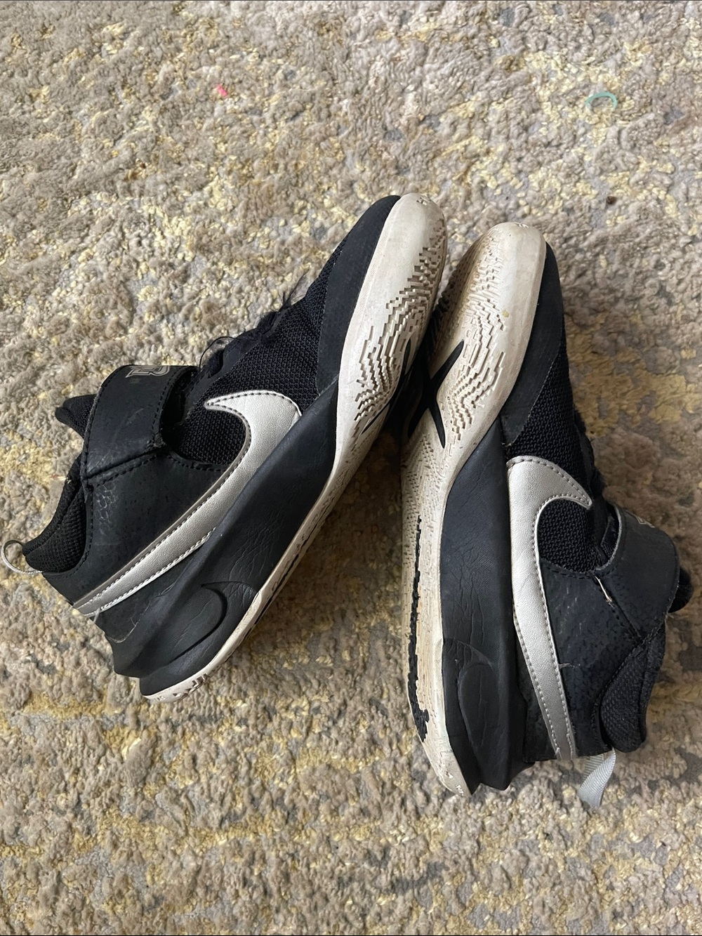 Nike team hustle size 1